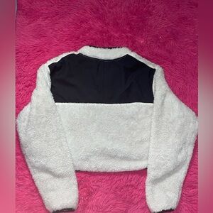 nike crop pull over